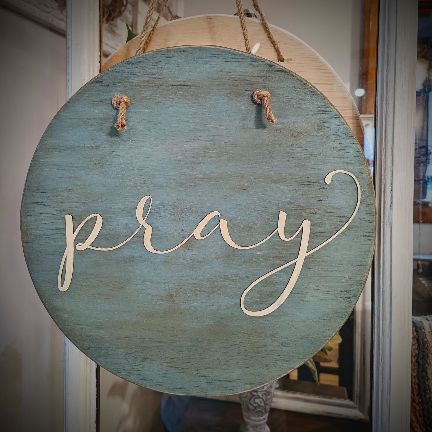 Pray Round Sign