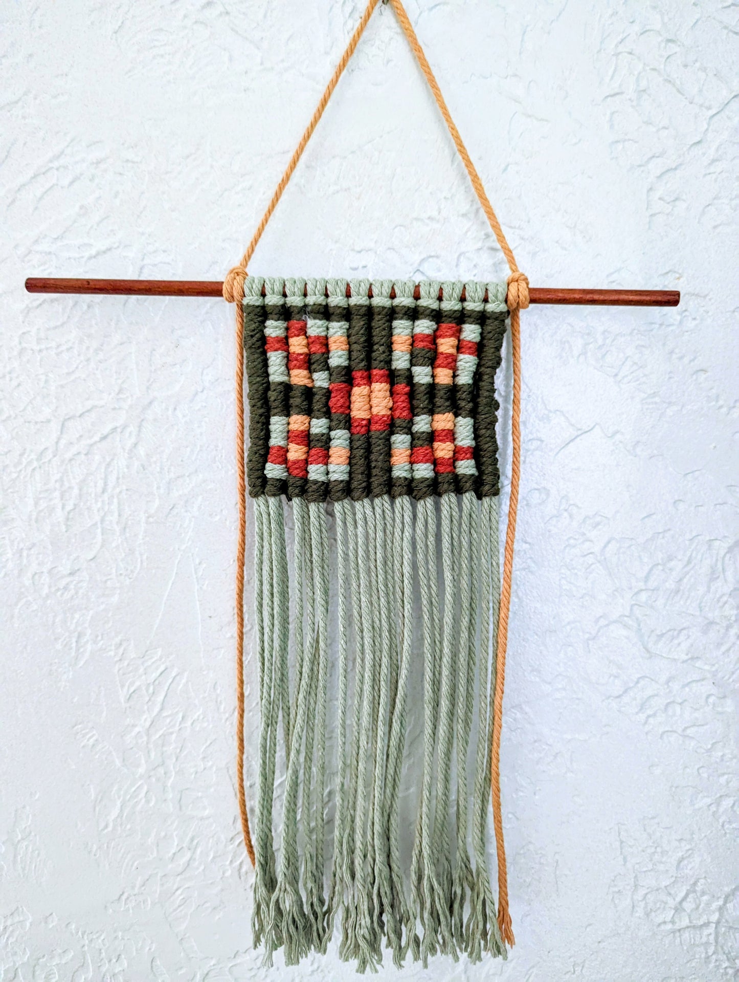 Intermediate Pixel Macrame