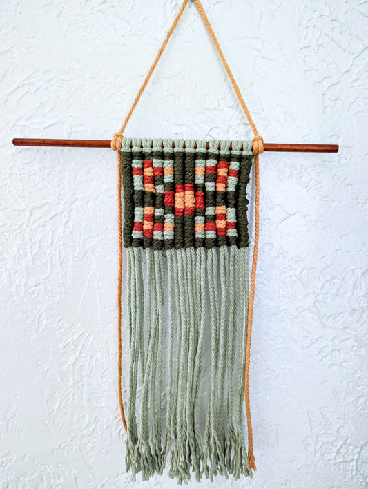 Intermediate Pixel Macrame